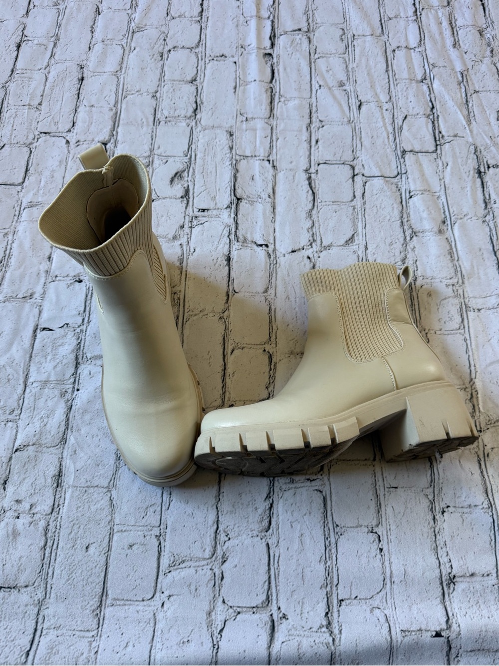 Tan boot